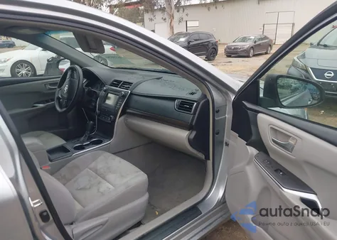 2015 Toyota Camry Le z USA, uszkodzony, nr VIN 4T4BF1FK7FR490087